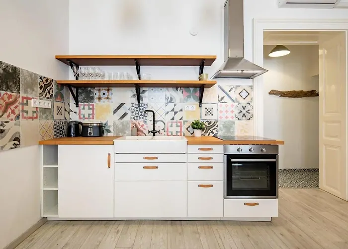 Modern Retreat For 8 Guests