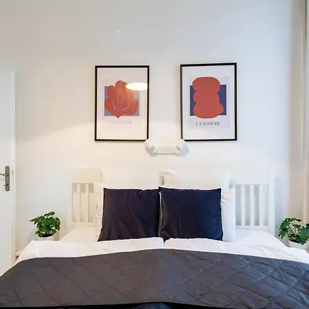 Modern Retreat For 8 Guests *