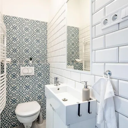 Modern Retreat For 8 Guests * Budapeşte