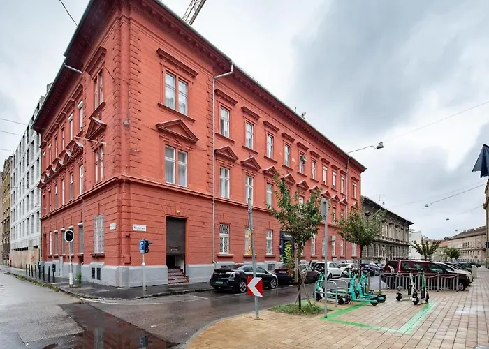 Modern Retreat For 8 Guests * Budapeszt