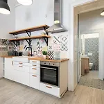 Lejlighed Modern Retreat For 8 Guests Budapest