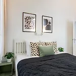 Lejlighed Modern Retreat For 8 Guests