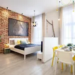 Modern Retreat For 8 Guests Lejlighed