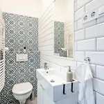 Modern Retreat For 8 Guests * Budapest