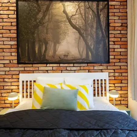 Apartamento Modern Retreat For 8 Guests