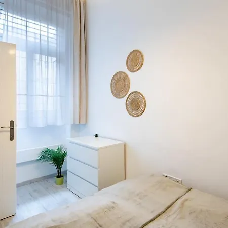 Apartamento Modern Retreat For 8 Guests Budapest