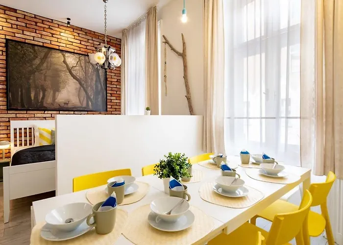 Апартаменты Modern Retreat For 8 Guests
