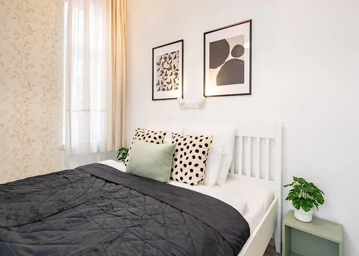 Modern Retreat For 8 Guests Будапешт